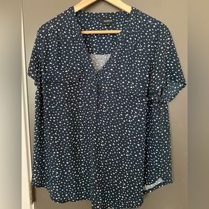 Torrid Navy Heart Print Blouse Size 00